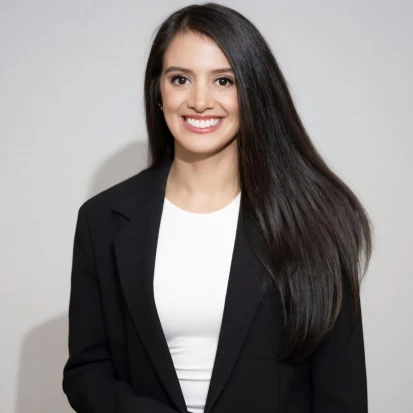 Dr. Jennifer Adhami at Glen Perio in Glenview, IL